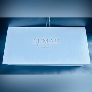 LUMAE Microdermabrasion
Rejuvenation Kit Matte White